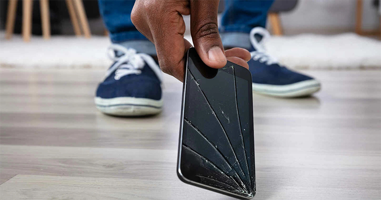 When the phone falls to the ground and the screen is black, how can I ...